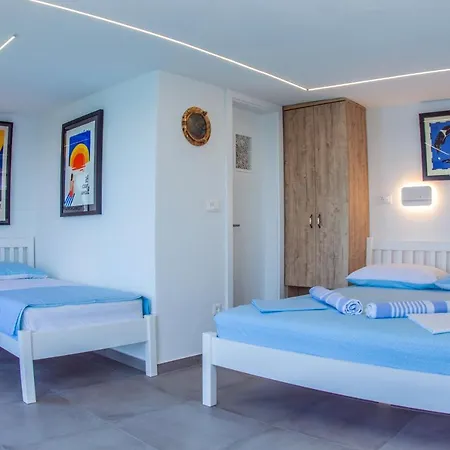 Family Friendly Seaside Pisak, Omis - 18610 Pisak