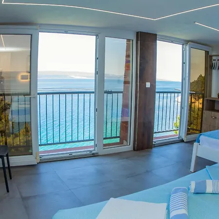Family Friendly Seaside Pisak, Omis - 18610 Apartment Pisak