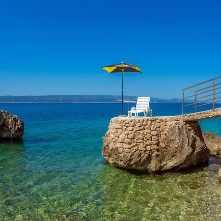 Family Friendly Seaside Pisak, Omis - 18610 Lejlighed Pisak
