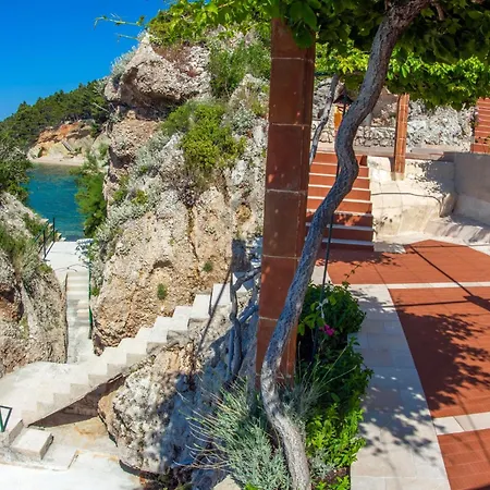 Family Friendly Seaside Pisak, Omis - 18610 * Pisak